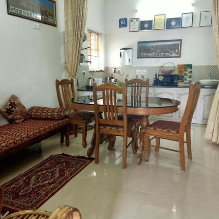 Aaron'S Homestay Kochi ภายนอก รูปภาพ