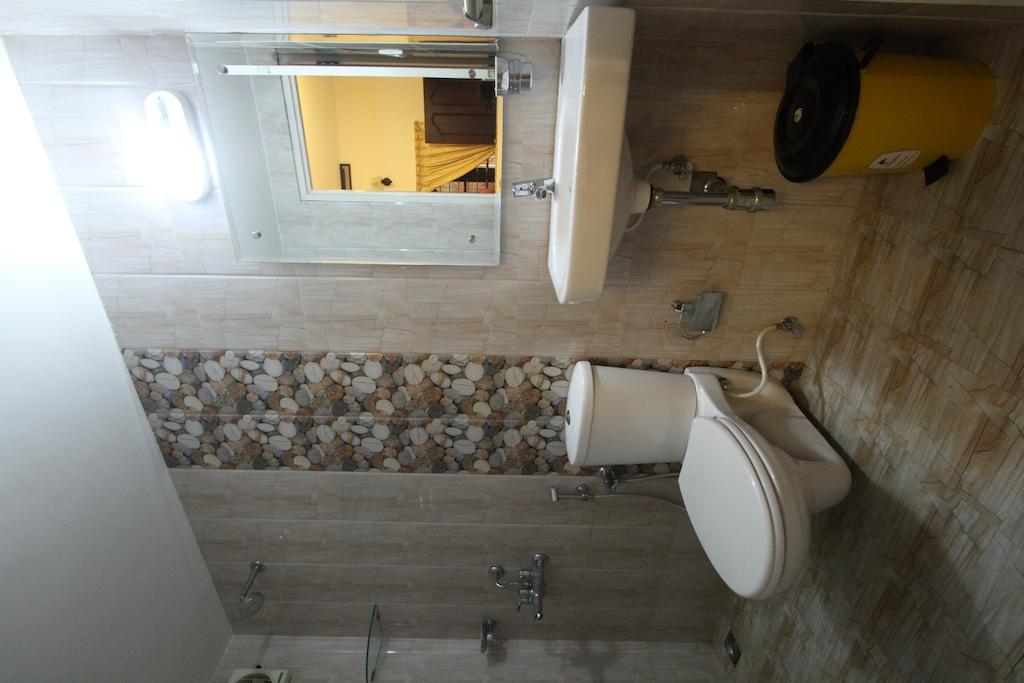 Aaron'S Homestay Kochi ภายนอก รูปภาพ