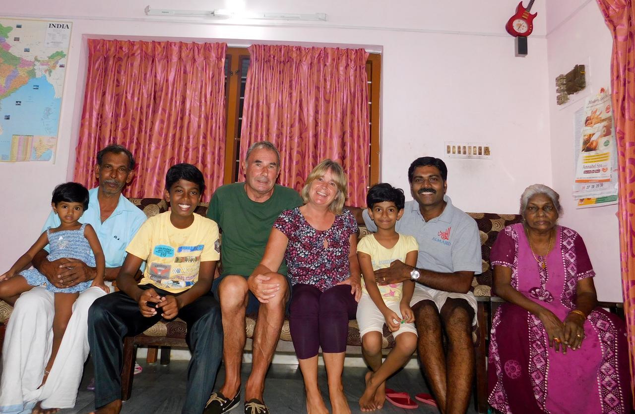 Aaron'S Homestay Kochi ภายนอก รูปภาพ