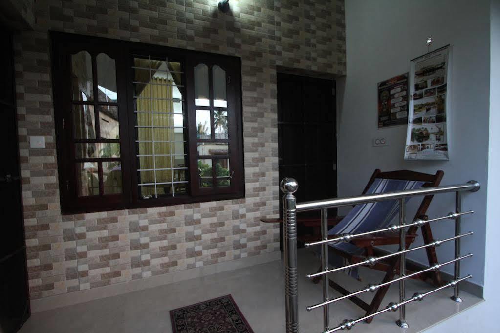 Aaron'S Homestay Kochi ภายนอก รูปภาพ