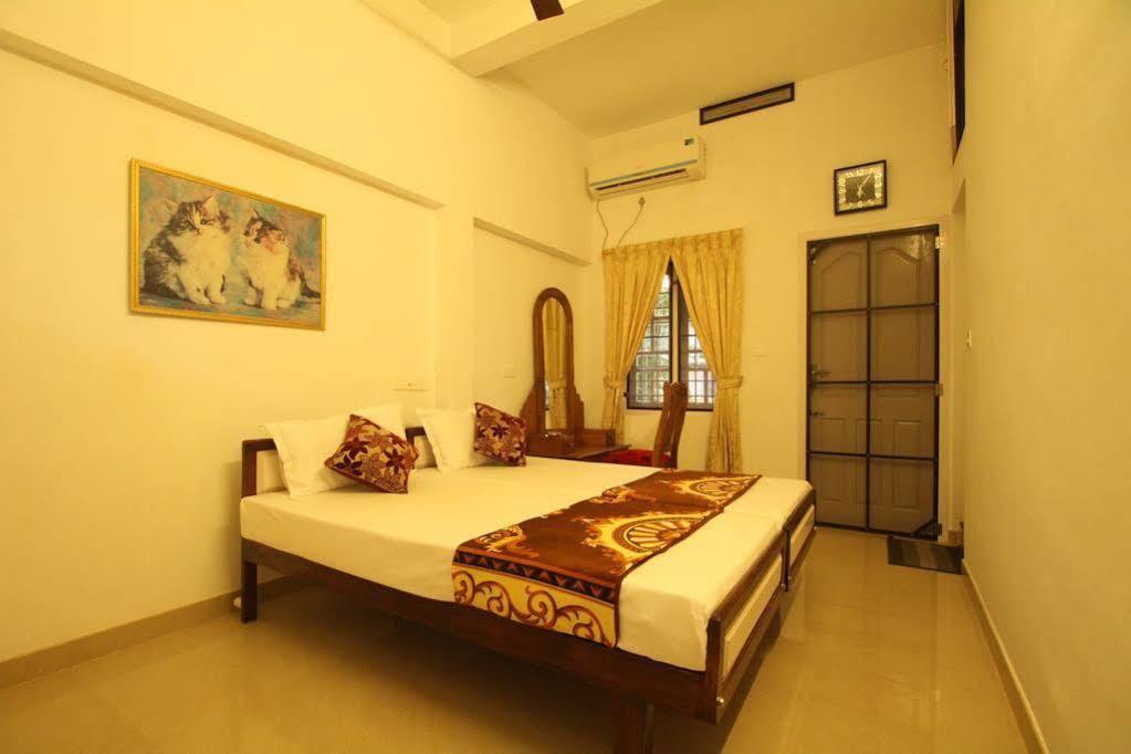 Aaron'S Homestay Kochi ภายนอก รูปภาพ