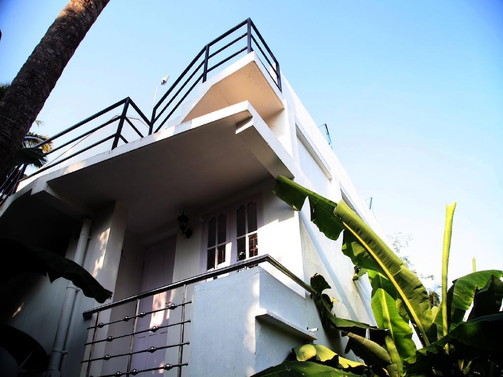 Aaron'S Homestay Kochi ภายนอก รูปภาพ