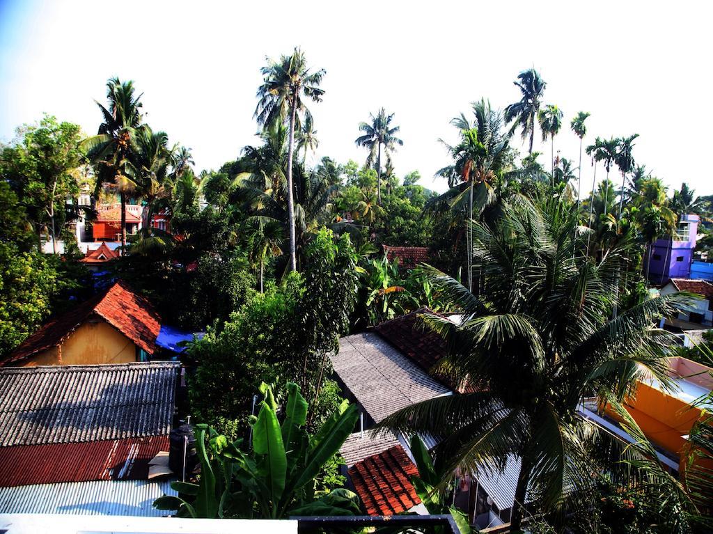 Aaron'S Homestay Kochi ภายนอก รูปภาพ