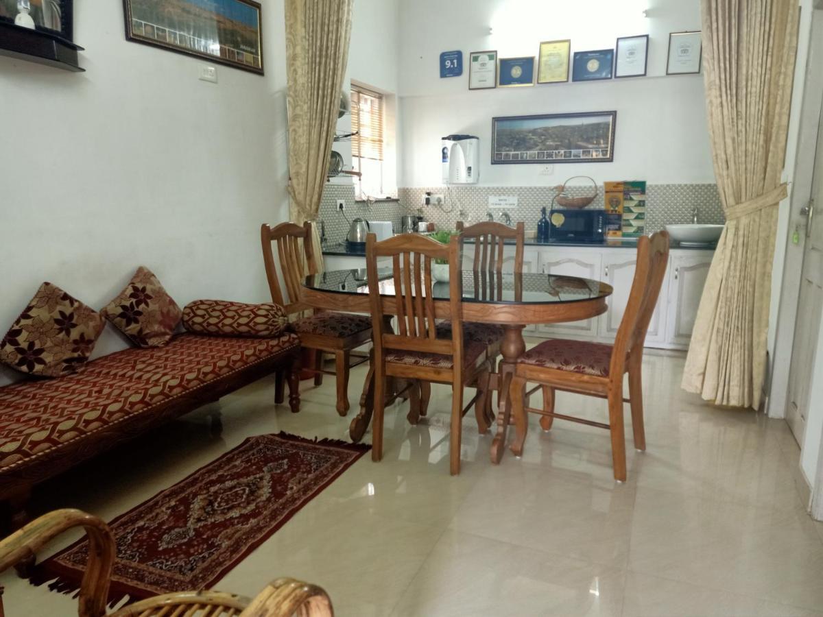 Aaron'S Homestay Kochi ภายนอก รูปภาพ