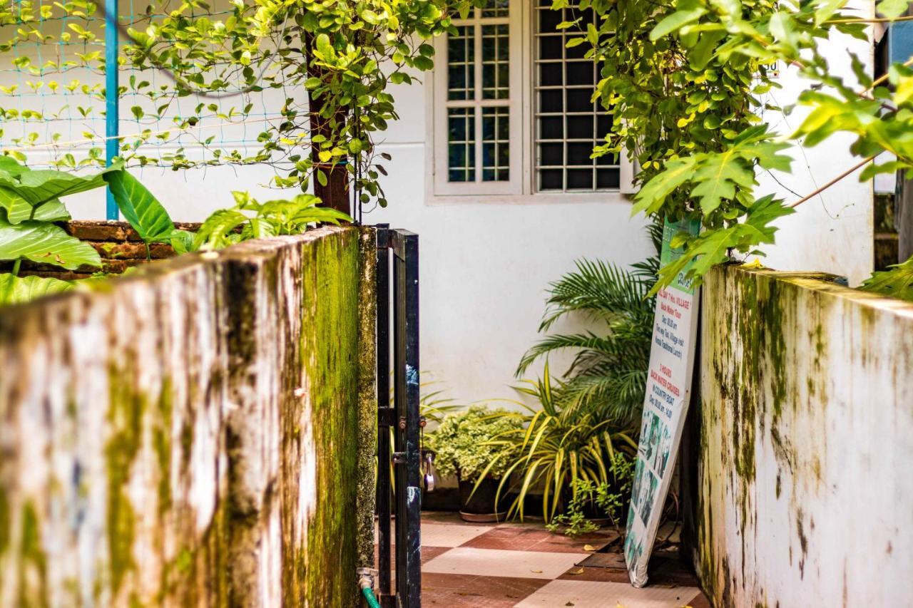 Aaron'S Homestay Kochi ภายนอก รูปภาพ